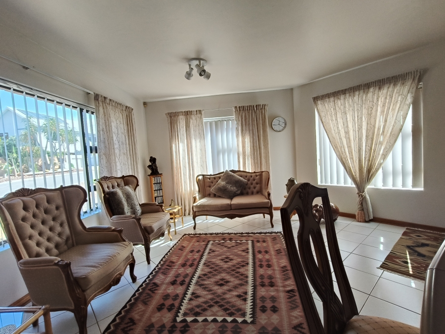 4 Bedroom Property for Sale in Wavecrest Eastern Cape